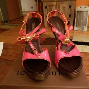 LOUIS VUITTON SHOES SIZE 38